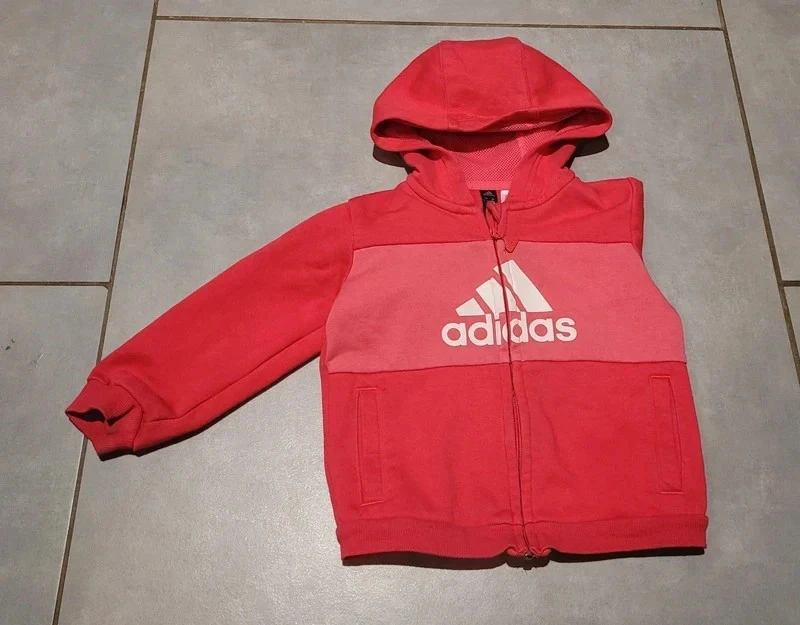 Gilet zippé à capuche 18 mois